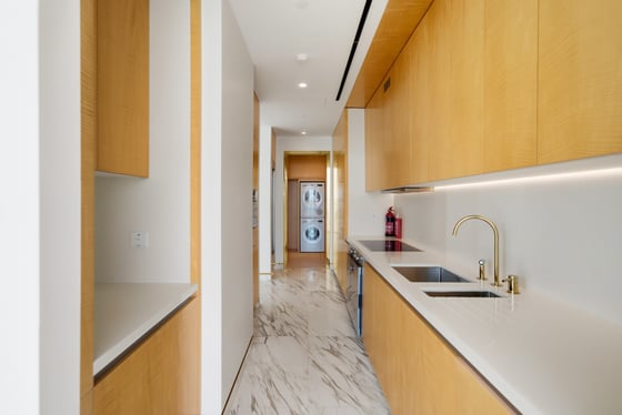 Dual Views | Highest Floor | Huge Layout, picture 11