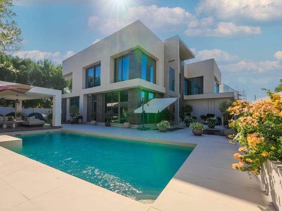 Video tour for Luxurious Al Barari Villa with a Private Pool