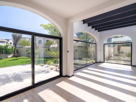 Luxury Arabian Ranches Villa with Park Views, picture 3