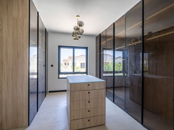 Luxury Arabian Ranches Villa with Park Views, picture 12