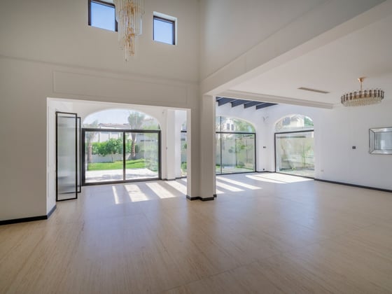 Luxury Arabian Ranches Villa with Park Views, picture 2