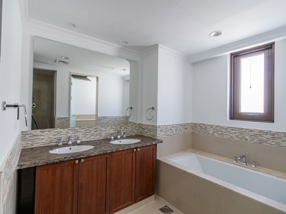 Luxury Arabian Ranches Villa with Park Views, picture 17