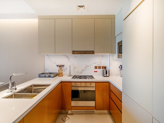 High Floor Luxury 2-Bedroom | Downtown Elegance, picture 9