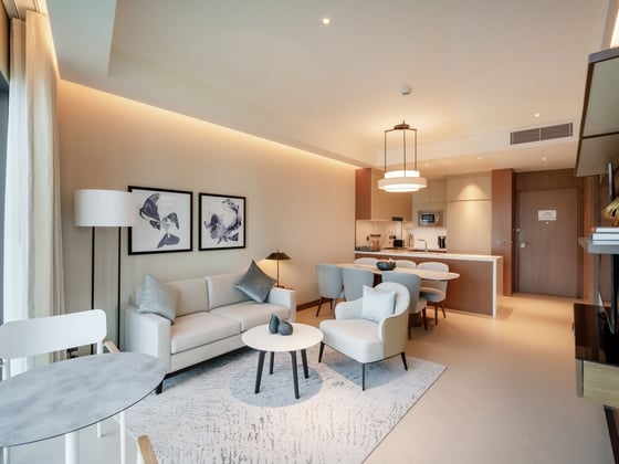 High Floor Luxury 2-Bedroom | Downtown Elegance, picture 1