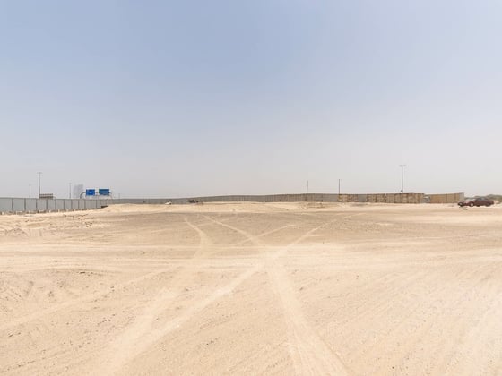 Prime plot on Bukadra Canal and Promenade, picture 8