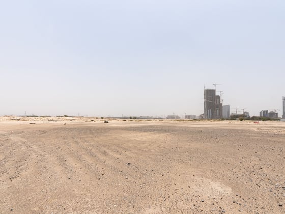 Prime plot on Bukadra Canal and Promenade, picture 5