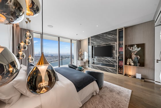 **An Exquisite Residence with Penthouse Prestige**, picture 2