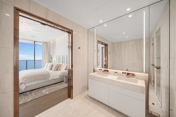 **An Exquisite Residence with Penthouse Prestige**, picture 29