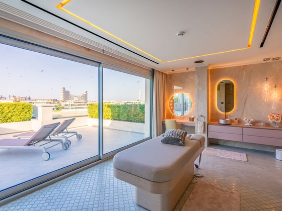 The Palm Jumeirah&#039;s Most Luxurious Beach Villa, picture 15