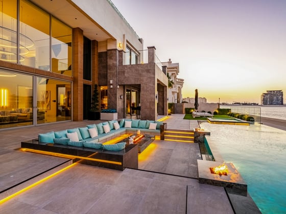 The Palm Jumeirah&#039;s Most Luxurious Beach Villa, picture 1
