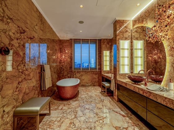 The Palm Jumeirah&#039;s Most Luxurious Beach Villa, picture 14