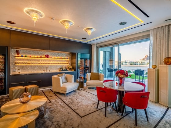 The Palm Jumeirah&#039;s Most Luxurious Beach Villa, picture 9