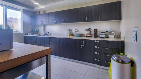 Spacious Terrace, Penthouse, Newly Renovated, picture 10