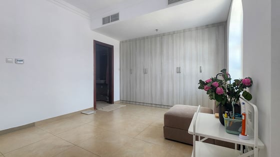 Spacious Terrace, Penthouse, Newly Renovated, picture 5