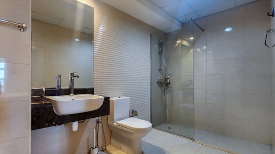 Spacious Terrace, Penthouse, Newly Renovated, picture 9