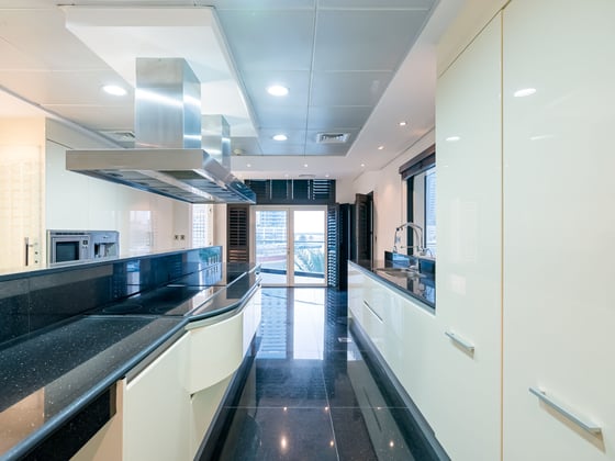 Investor Deal | 5BR Villa with a Vast Terrace, picture 5