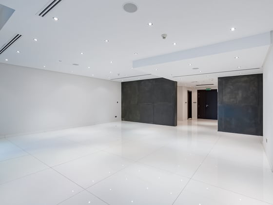 Investor Deal | 5BR Villa with a Vast Terrace, picture 3