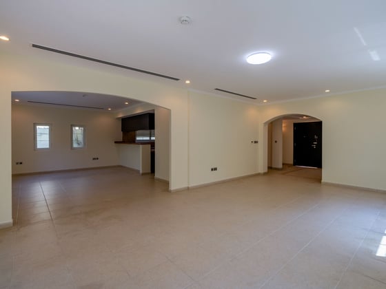 Exclusive listing| Vacant | Landscaped garden, picture 6