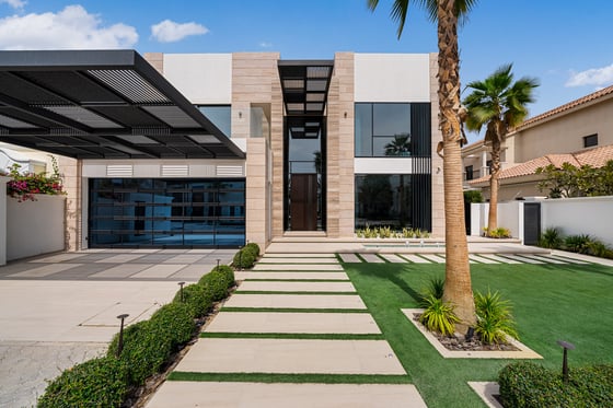 Extraordinary Fully Renovated Turnkey Beach Villa, picture 19