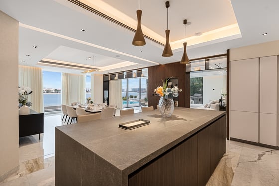 Extraordinary Fully Renovated Turnkey Beach Villa, picture 7