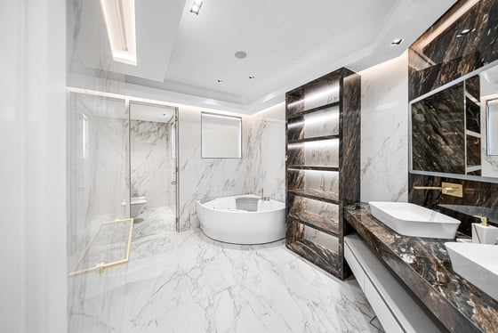 Extraordinary Fully Renovated Turnkey Beach Villa, picture 16