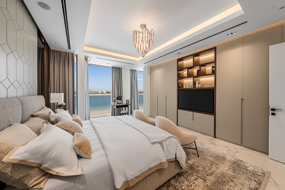 Extraordinary Fully Renovated Turnkey Beach Villa, picture 13