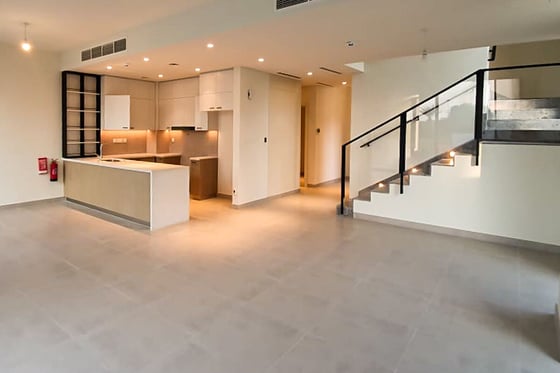 Exceptional Family Living | Stunning 3-Bed Villa, picture 2