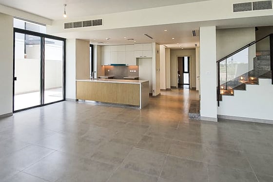 Exquisite Living | Golf Course View | Upgraded, picture 2