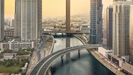 Refined Muraba Veil Apartment with Dubai Canal Views, picture 3