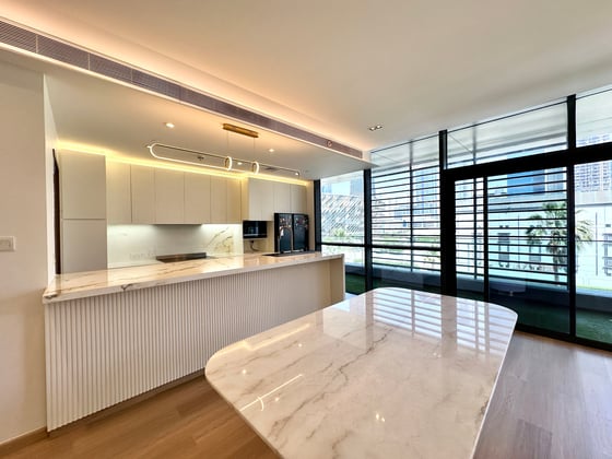 Burj Views | Upgraded | Vacant Now, picture 2