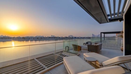 Video tour for Stunning Minimalist Beachfront Villa on the Palm