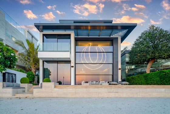 Stunning Minimalist Beachfront Villa on the Palm, picture 22