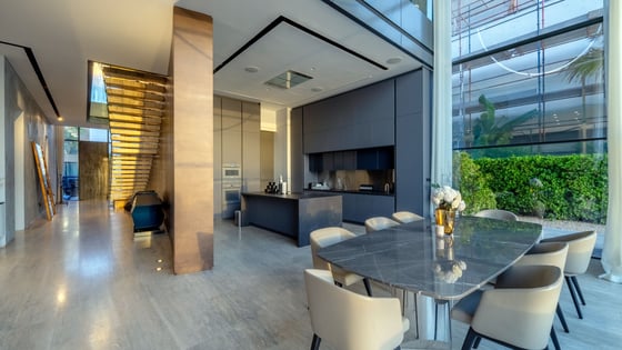 Stunning Minimalist Beachfront Villa on the Palm, picture 21