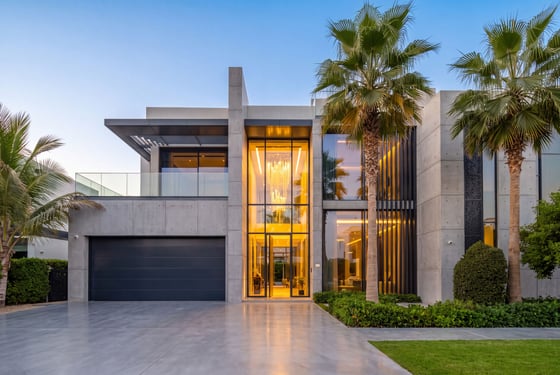 Stunning Minimalist Beachfront Villa on the Palm, picture 21