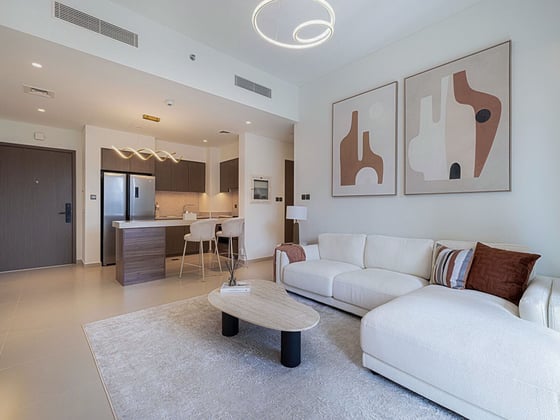 Upgraded l High floor l Blvd View l Vacant, picture 2