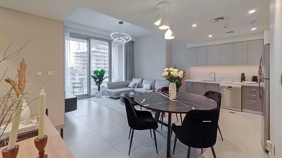 Furnished Luxury Apartment in Downtown Dubai, picture 3