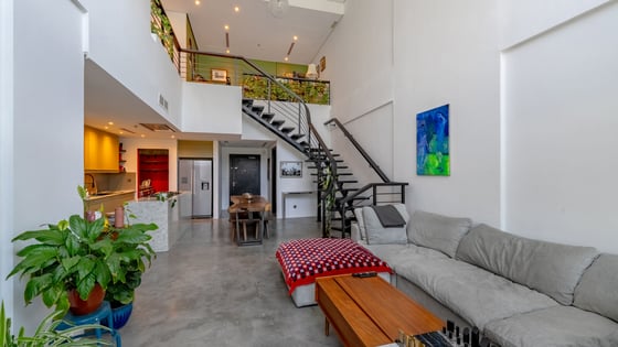 Fully Upgraded Two-Bedroom Duplex | Lake Views, picture 5