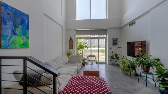 Fully Upgraded Two-Bedroom Duplex | Lake Views, picture 4