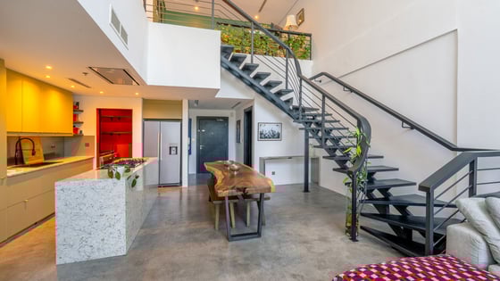 Fully Upgraded Two-Bedroom Duplex | Lake Views, picture 6