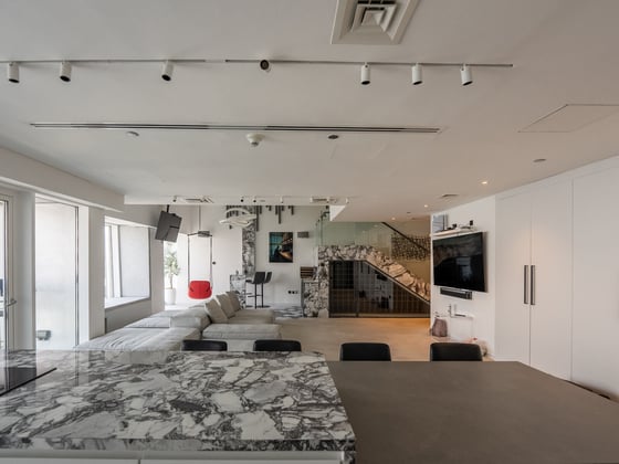 Full Marina View | Fully renovated 3BR Duplex |VOT, picture 4