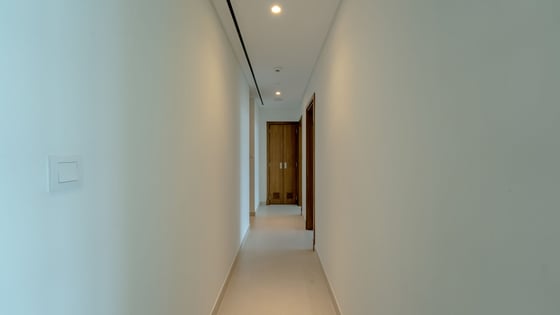 Full Canal View | Brand New 2BR with Maids Room, picture 9