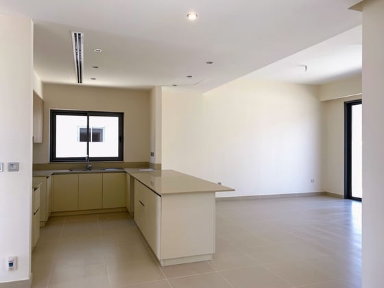 Fully Landscaped Villa | Close door Garage | Ready, picture 5