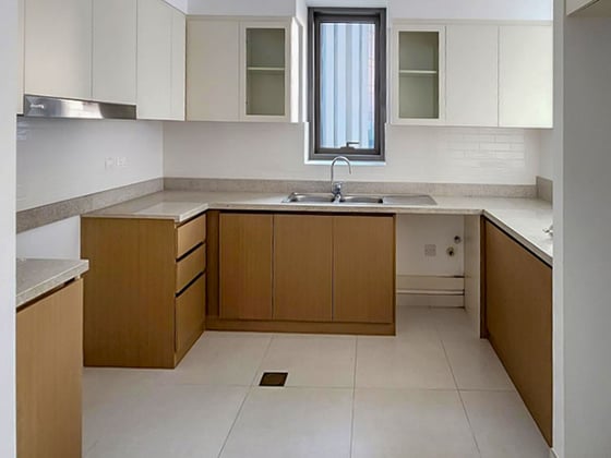 Exclusive 3 Beds with Fantastic Creek Views, picture 8