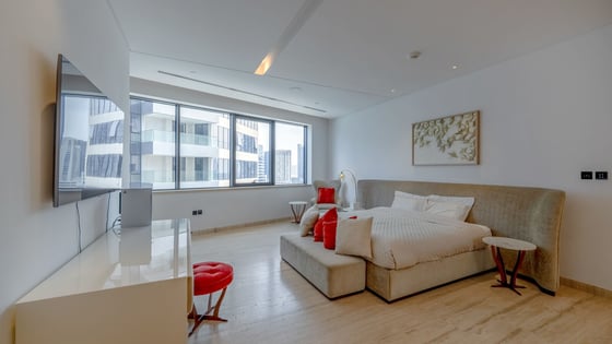 Rare Half floor unit with spectacular views, picture 8