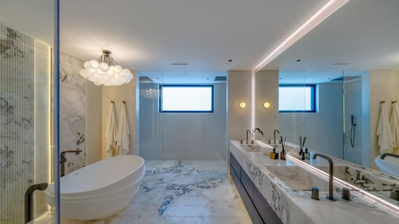 Refined Villa Living on the Golf Course, picture 22