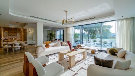 Refined Villa Living on the Golf Course, picture 2