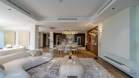 Refined Villa Living on the Golf Course, picture 7