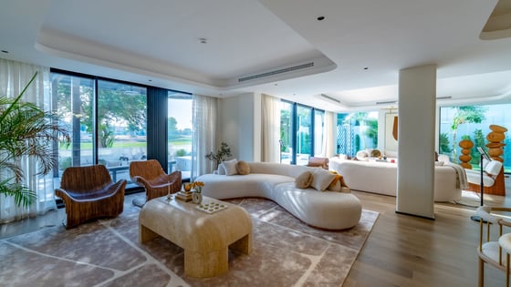 Refined Villa Living on the Golf Course, picture 5