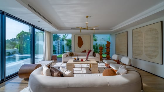 Refined Villa Living on the Golf Course, picture 3
