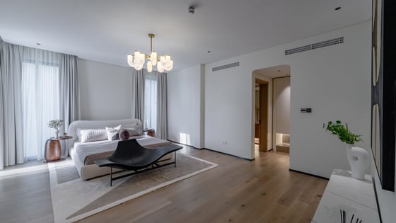 Refined Villa Living on the Golf Course, picture 16